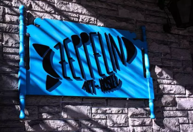 Zeppelin Art Hostel