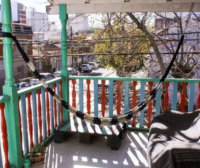 Zeppelin Art Hostel