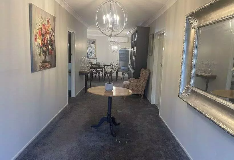 Aamiaismajoitus (B&B) Cypress Bnb