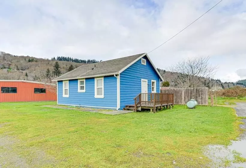 Cozy Norcal Cottage: 2 Mi To Redwoods & Beaches!