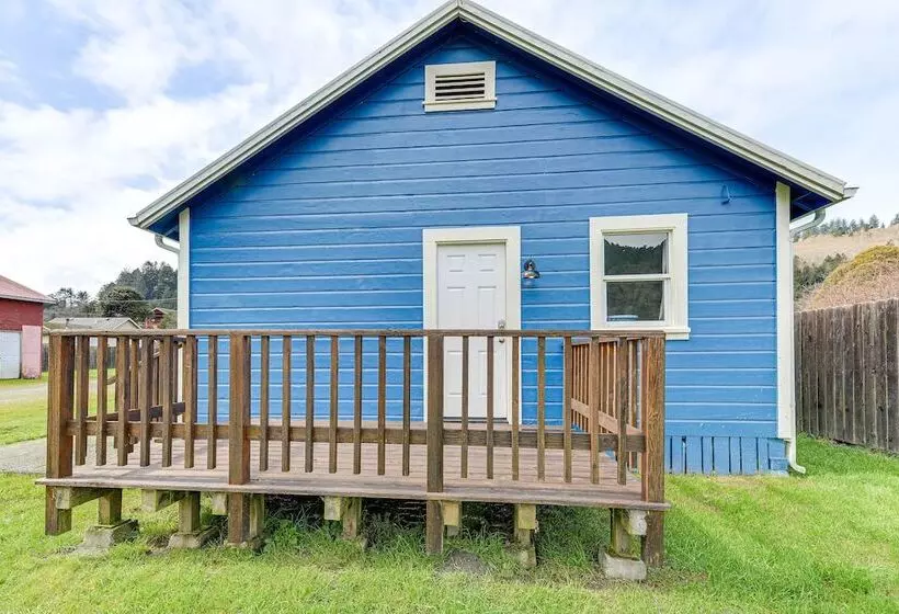 Cozy Norcal Cottage: 2 Mi To Redwoods & Beaches!