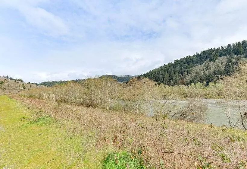 Cozy Norcal Cottage: 2 Mi To Redwoods & Beaches!