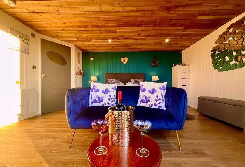 Hotelli Aberaeron Pods Luxury Accommodation