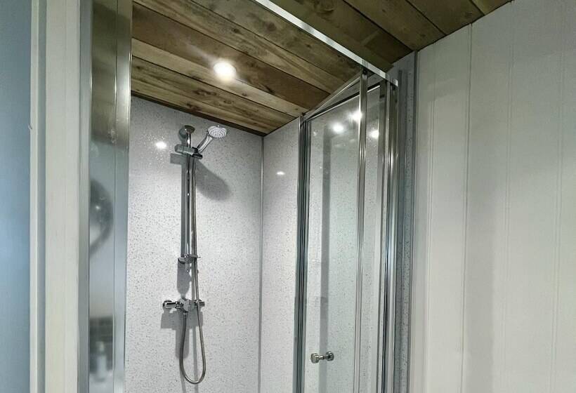 ホテル Aberaeron Pods Luxury Accommodation