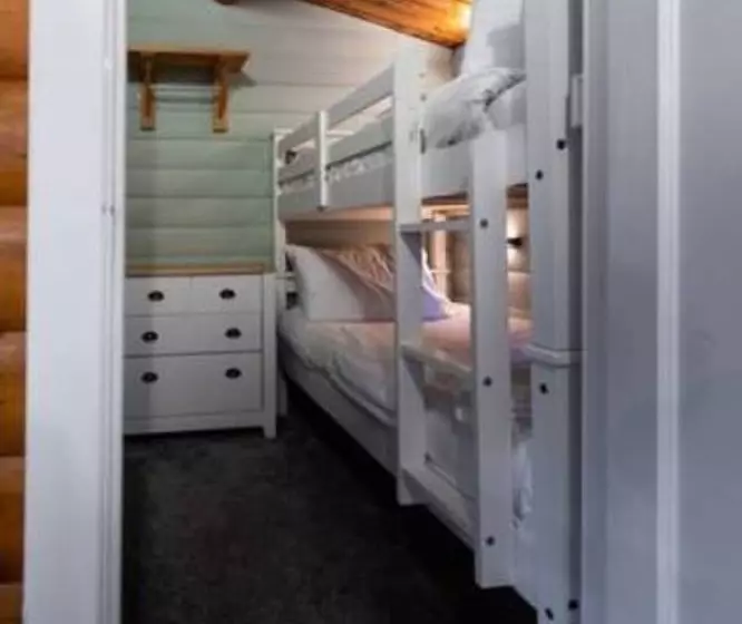 Mountain View 2 Bed Log Cabin