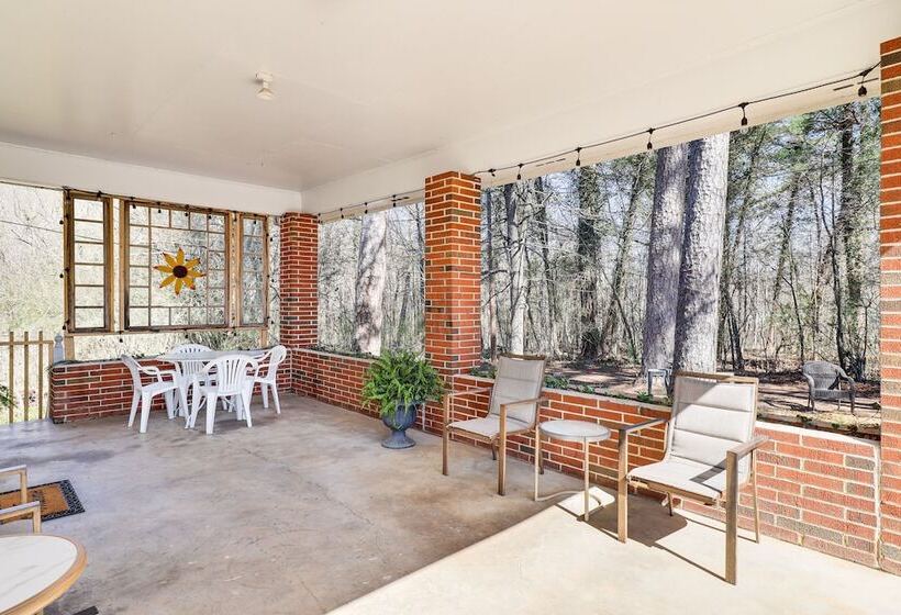 Peaceful Trenton Home W/ Patio Near Hiking!