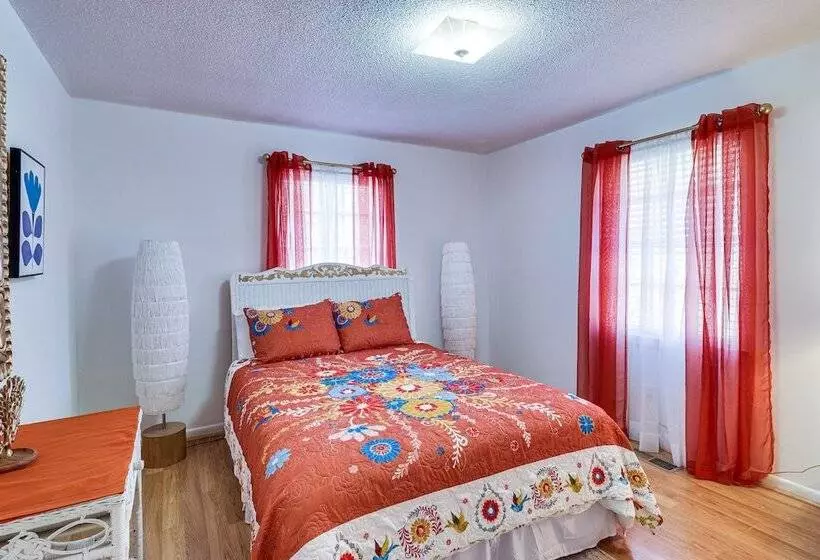 Peaceful Trenton Home W/ Patio Near Hiking!