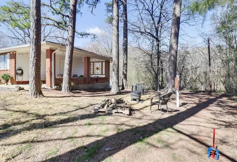 Peaceful Trenton Home W/ Patio Near Hiking!