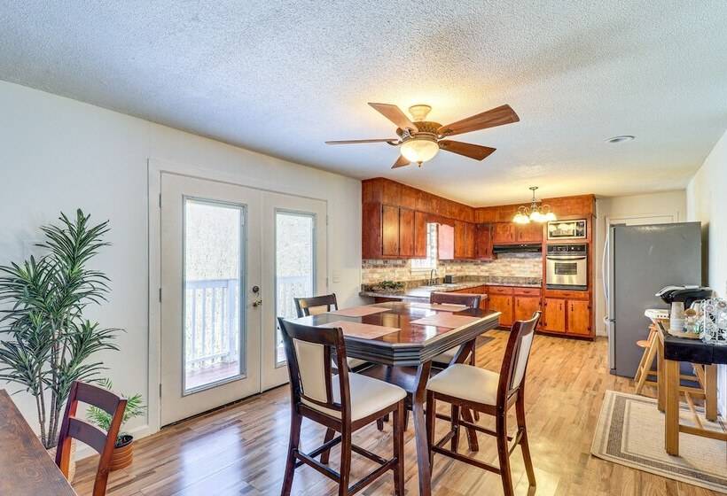 Peaceful Trenton Home W/ Patio Near Hiking!