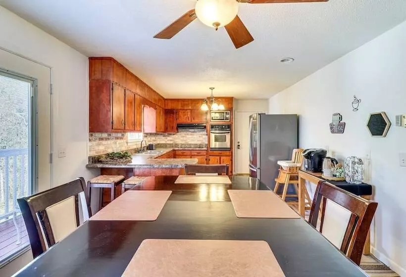 Peaceful Trenton Home W/ Patio Near Hiking!