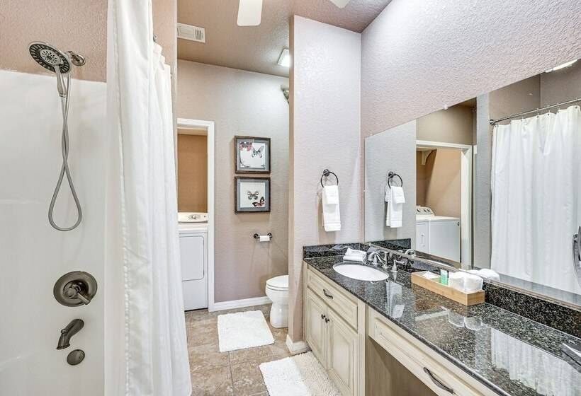 Pet Friendly Dover Cottage W/ Deck + Mtn Views!