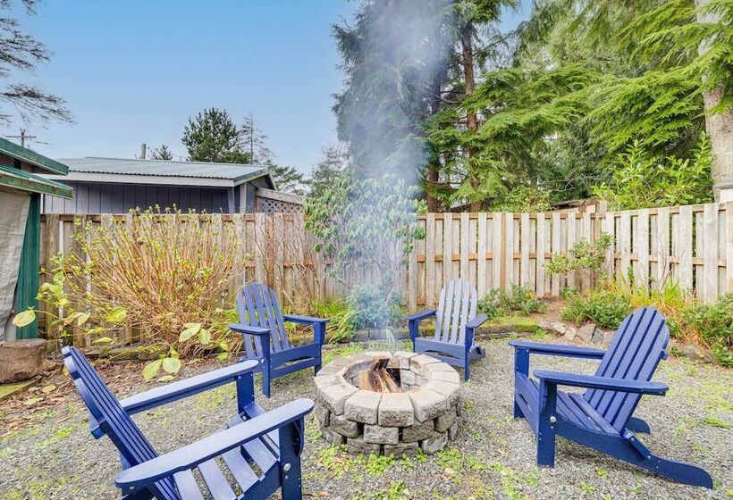 Rockaway Beach Home, Walk To Ocean, Pet Friendly!