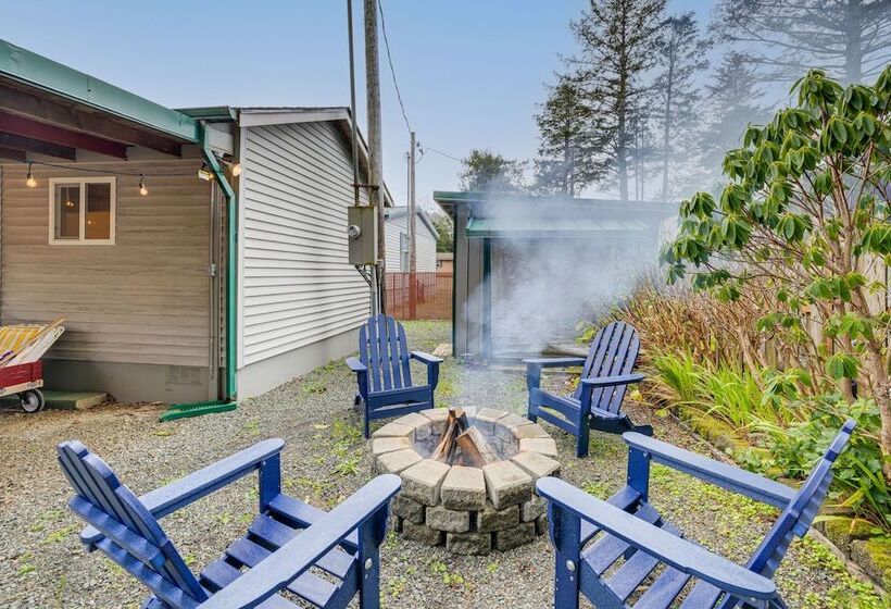 Rockaway Beach Home, Walk To Ocean, Pet Friendly!