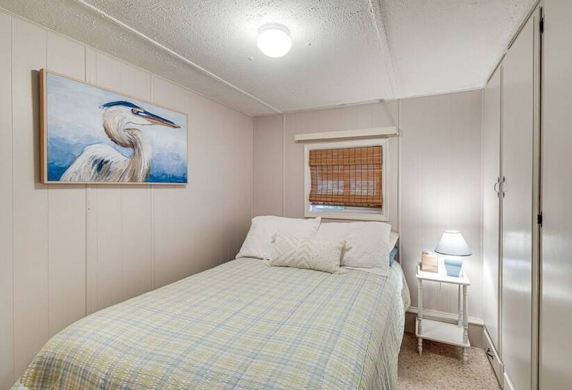 Rockaway Beach Home, Walk To Ocean, Pet Friendly!