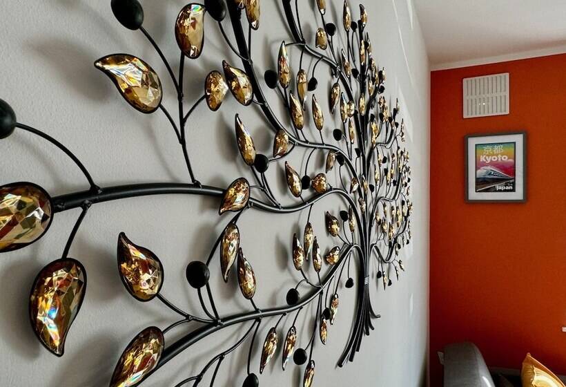 Sandringham House Serene Escape Cottage