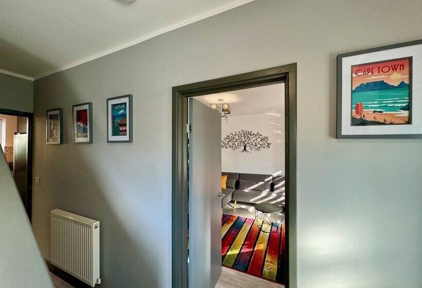 Sandringham House Serene Escape Cottage