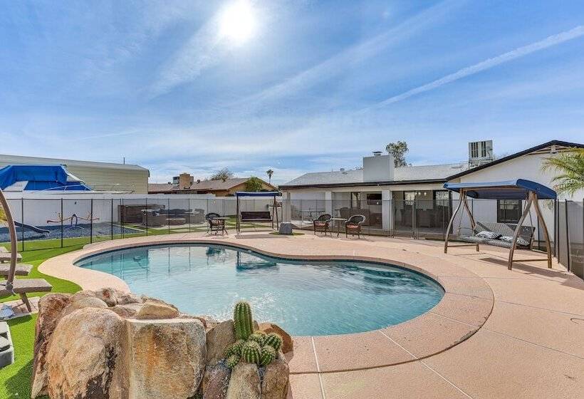 Sleek Phoenix Paradise W/ Outdoor Pool + Fire Pit!