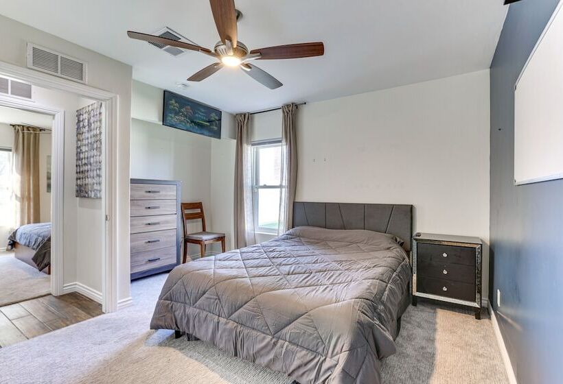 Sleek Phoenix Paradise W/ Outdoor Pool + Fire Pit!