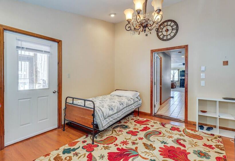 Spacious Hazleton Home Walk To Lake Susquehanna!