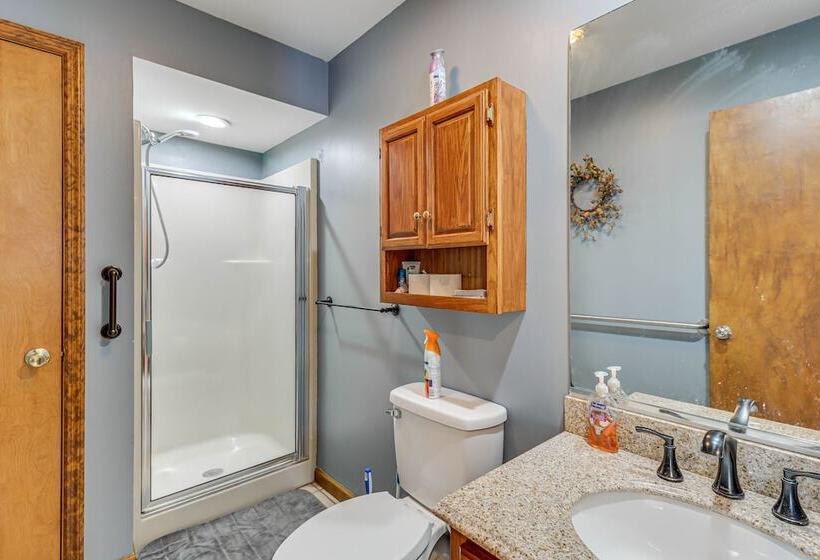 Spacious Hazleton Home Walk To Lake Susquehanna!