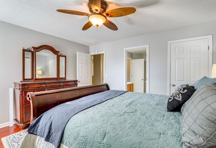 Spacious Snellville Home: 28 Mi To Atlanta!