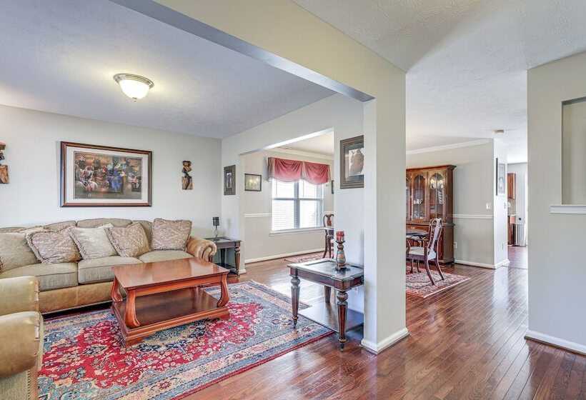 Spacious Snellville Home: 28 Mi To Atlanta!