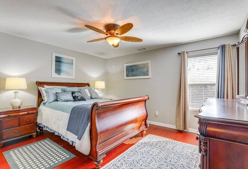 Spacious Snellville Home: 28 Mi To Atlanta!