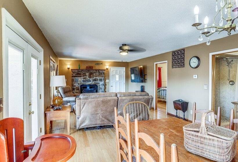 Arkansas Lake House W/ Private Dock!