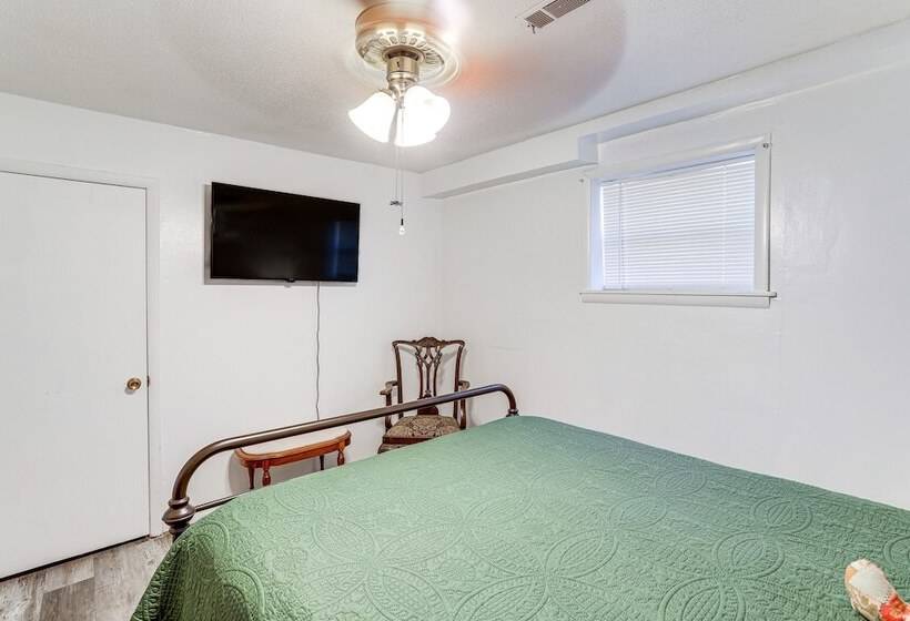 Arkansas Lake House W/ Private Dock!