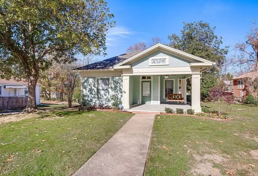 1 Mi To Downtown Tyler: Historic Home W/ Porch!
