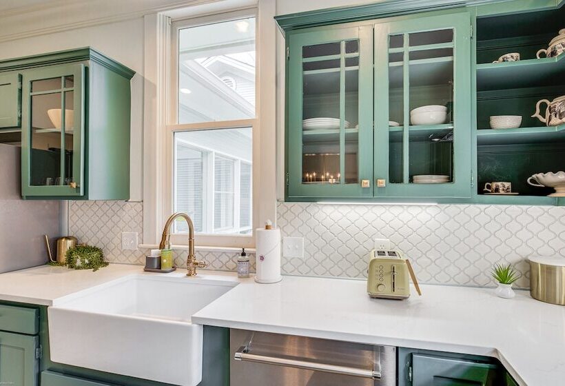 1 Mi To Downtown Tyler: Historic Home W/ Porch!