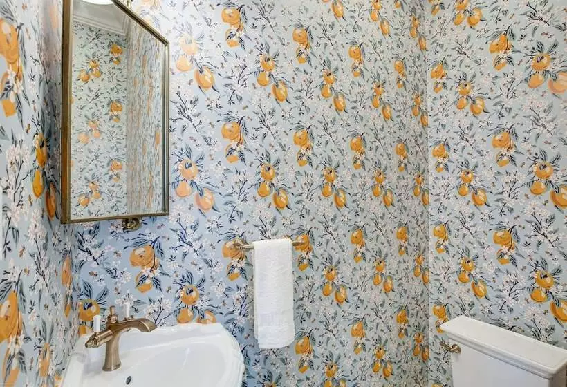 1 Mi To Downtown Tyler: Historic Home W/ Porch!