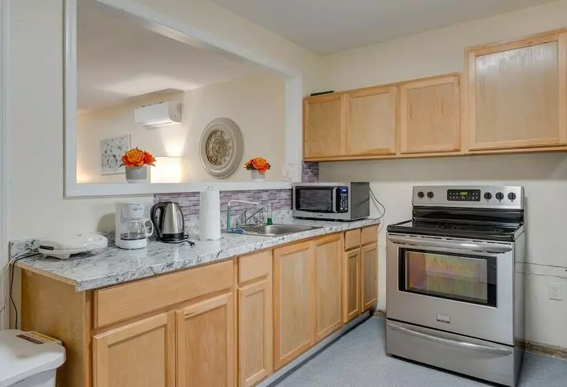 Comfortable Elizabeth Retreat ~ 16 Mi To Manhattan
