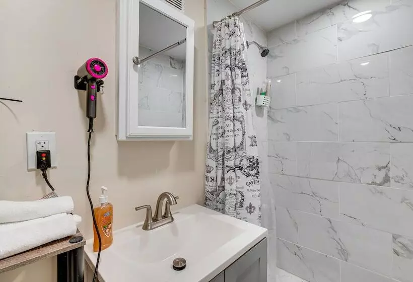 Comfortable Elizabeth Retreat ~ 16 Mi To Manhattan