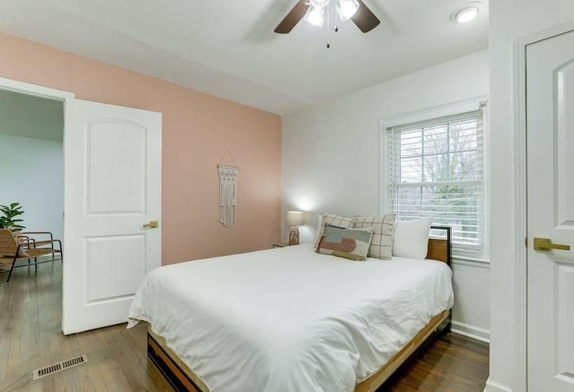 Decatur Home W/ Fire Pit, Near Little Five Points!