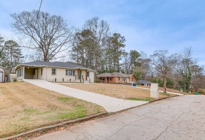 Decatur Home W/ Fire Pit, Near Little Five Points!