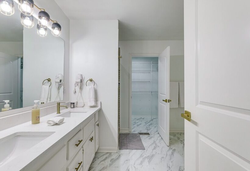 Decatur Home W/ Fire Pit, Near Little Five Points!