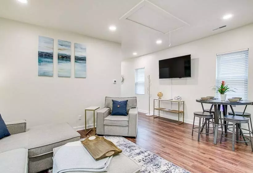 Dog Friendly Sheboygan Home   1 Mi To Town!