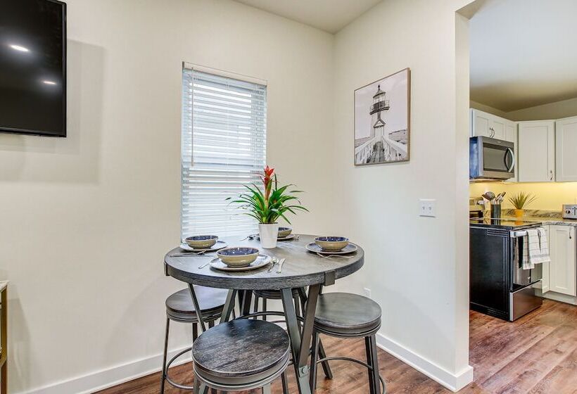 Dog Friendly Sheboygan Home   1 Mi To Town!