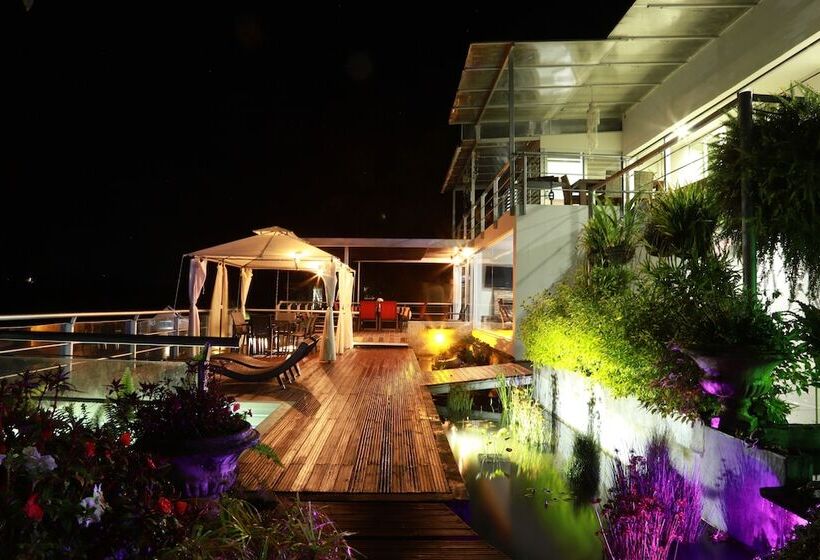 هتل Bania Travels