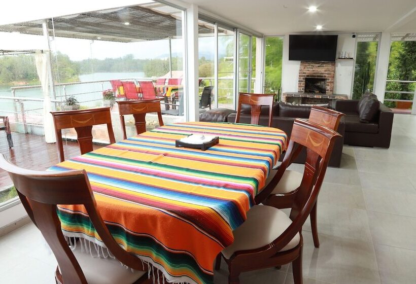 هتل Bania Travels