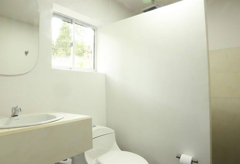 هتل Bania Travels