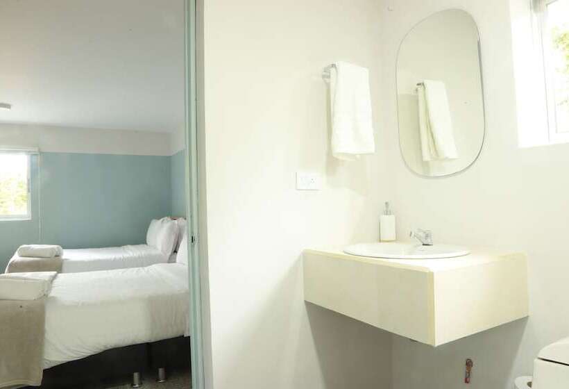 هتل Bania Travels