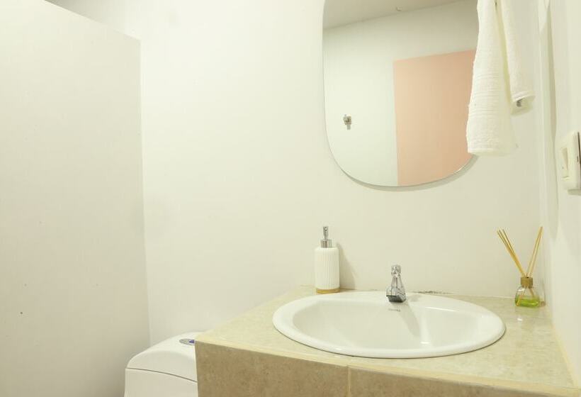 هتل Bania Travels