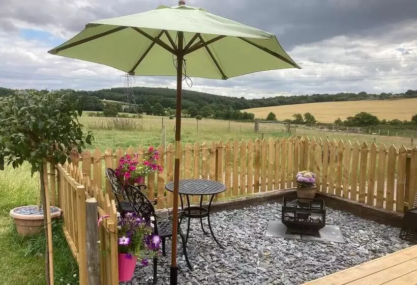 Hotelli Captivating 1 Bed Lodge In Chesterfield