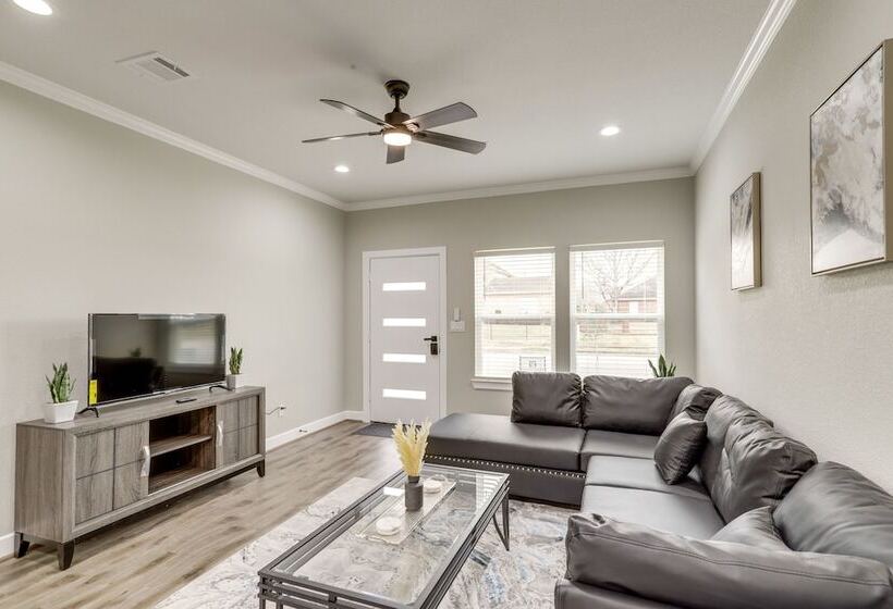 Modern Houston Vacation Rental   6 Mi To Downtown