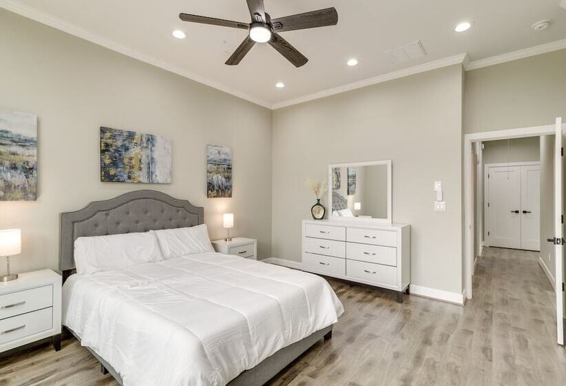 Modern Houston Vacation Rental   6 Mi To Downtown