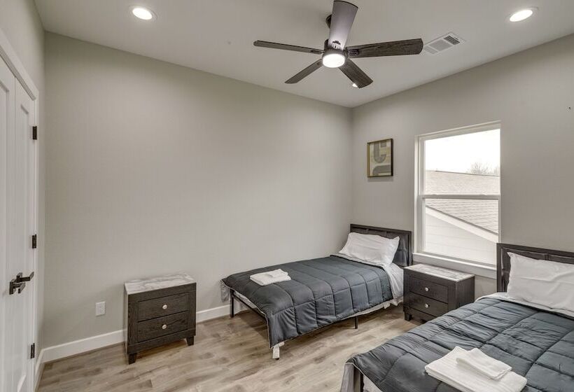 Modern Houston Vacation Rental   6 Mi To Downtown