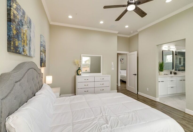 Modern Houston Vacation Rental   6 Mi To Downtown