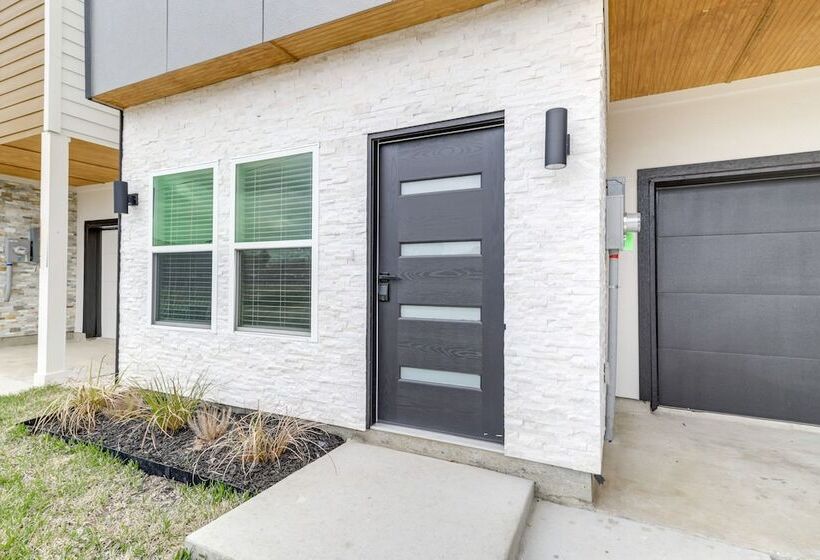 Modern Houston Vacation Rental   6 Mi To Downtown